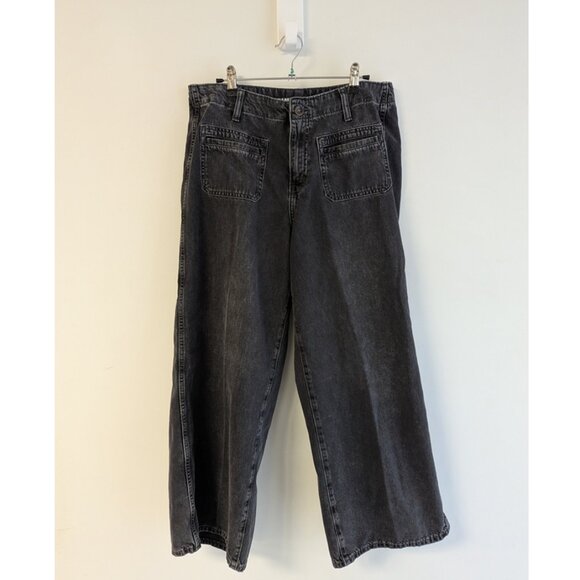 Old Navy High-Waisted Baggy Wide-Leg Trouser Jeans - Picture 3 of 8